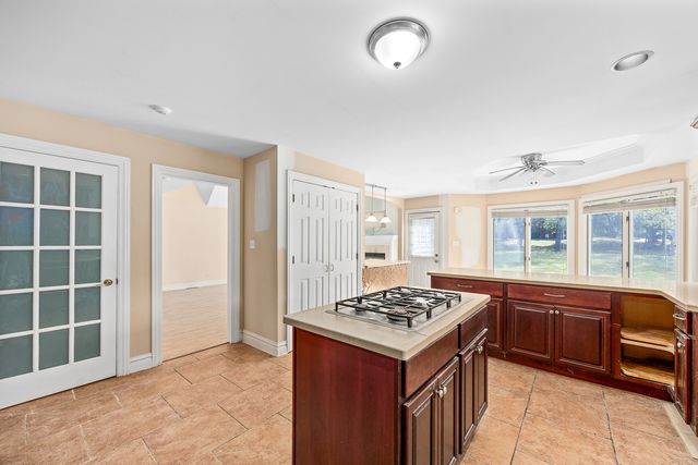 24219 S Lakeside Trail, Crete, IL 60417