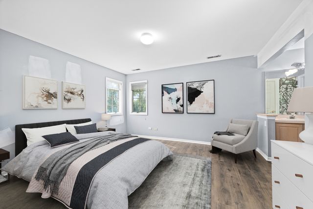 24219 S Lakeside Trail, Crete, IL 60417