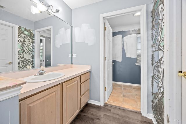 24219 S Lakeside Trail, Crete, IL 60417