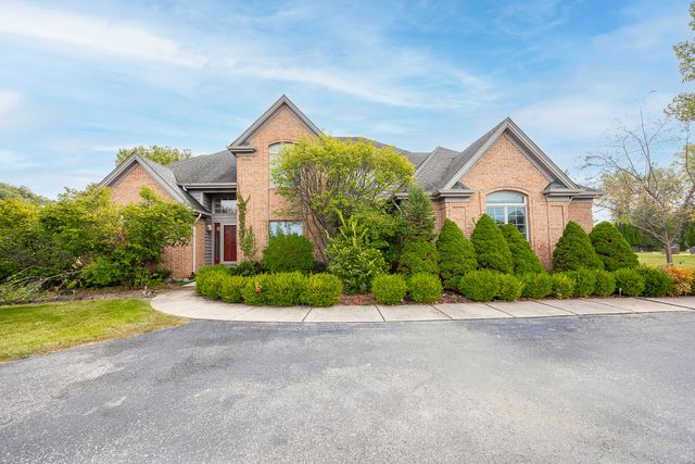 24219 S Lakeside Trail, Crete, IL 60417