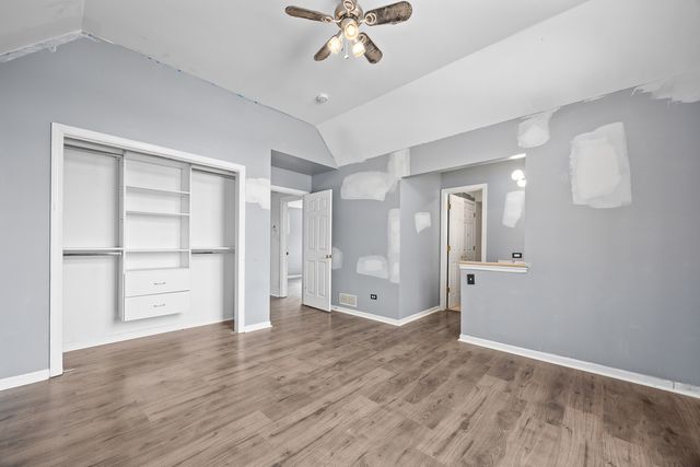 24219 S Lakeside Trail, Crete, IL 60417