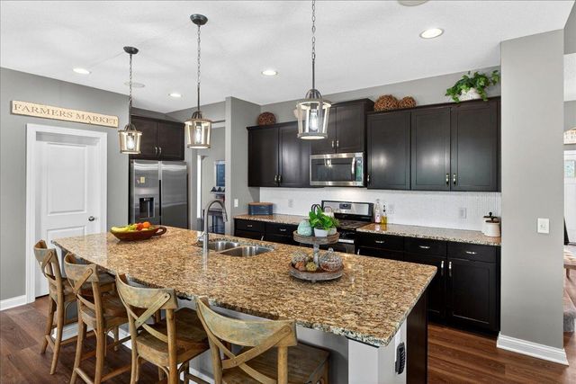 18190 72nd Place N, Maple Grove, MN 55311