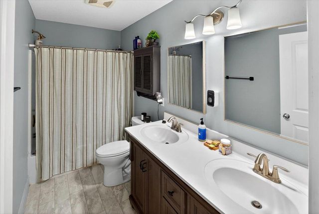 18190 72nd Place N, Maple Grove, MN 55311