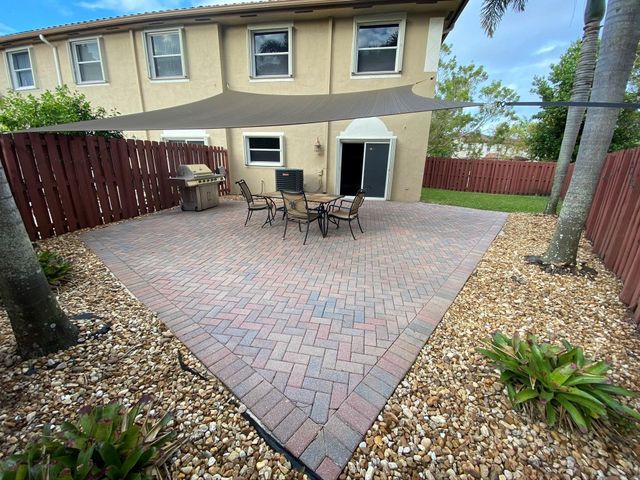5060 SW 136th Avenue, Miramar, FL 33027