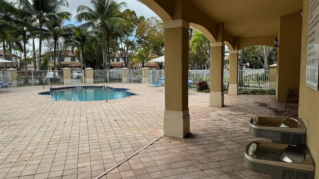 5060 SW 136th Avenue, Miramar, FL 33027