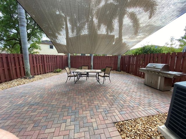 5060 SW 136th Avenue, Miramar, FL 33027