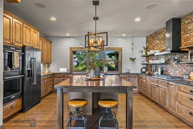 32 Pleasant View Drive, Bozeman, MT 59718