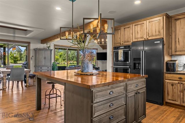 32 Pleasant View Drive, Bozeman, MT 59718