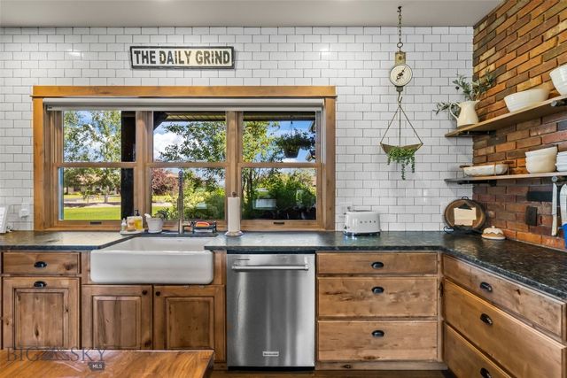 32 Pleasant View Drive, Bozeman, MT 59718