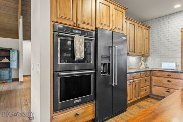 32 Pleasant View Drive, Bozeman, MT 59718