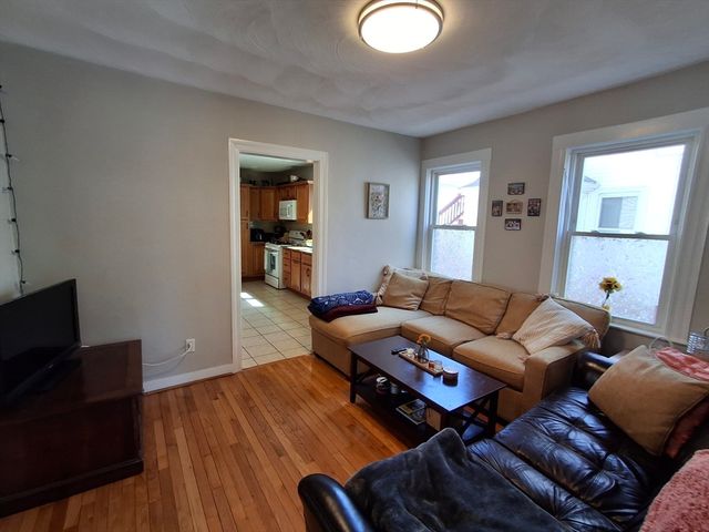 24 French 24, Watertown, MA 02472