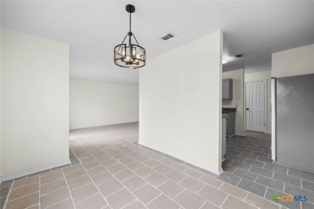 1800 Kirk Avenue, Killeen, TX 76543