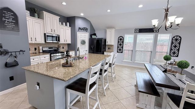 3201 Rock Brook Falls Lane, League City, TX 77573