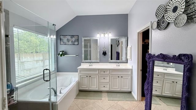 3201 Rock Brook Falls Lane, League City, TX 77573