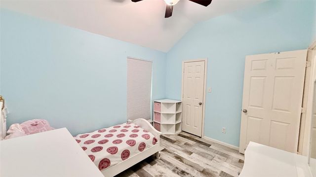 3201 Rock Brook Falls Lane, League City, TX 77573