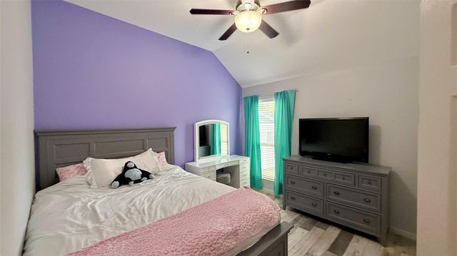 3201 Rock Brook Falls Lane, League City, TX 77573