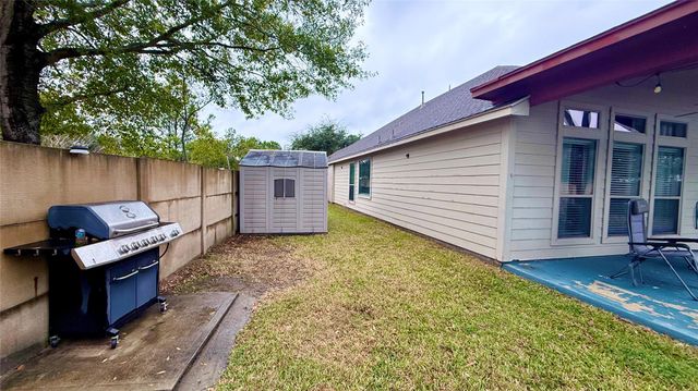 3201 Rock Brook Falls Lane, League City, TX 77573