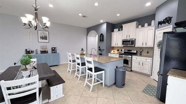 3201 Rock Brook Falls Lane, League City, TX 77573