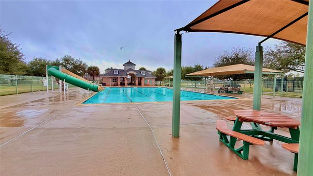 3201 Rock Brook Falls Lane, League City, TX 77573