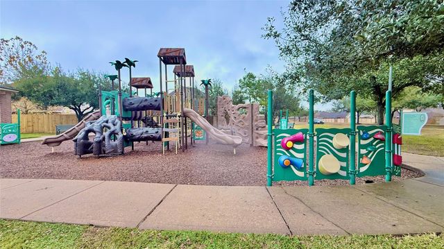 3201 Rock Brook Falls Lane, League City, TX 77573