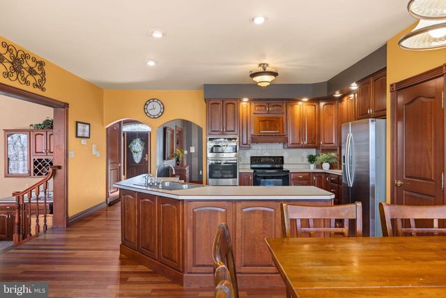 1299 EDISON HEIGHTS RD, Sunbury, PA 17801