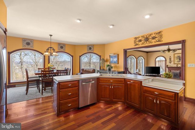 1299 EDISON HEIGHTS RD, Sunbury, PA 17801