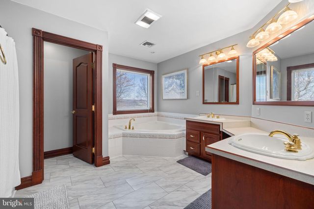 1299 EDISON HEIGHTS RD, Sunbury, PA 17801
