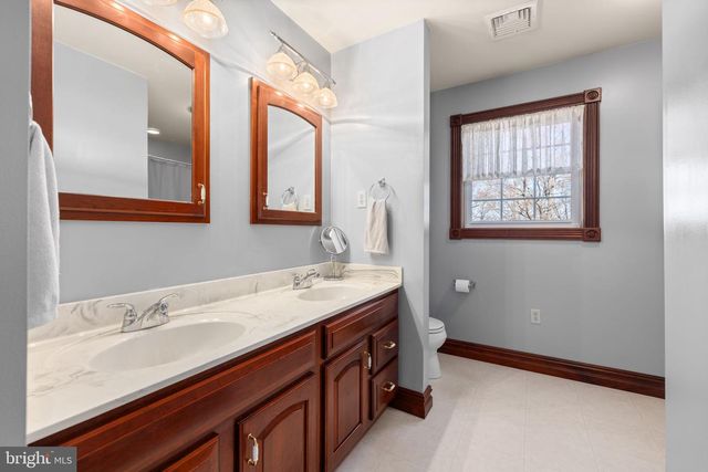 1299 EDISON HEIGHTS RD, Sunbury, PA 17801