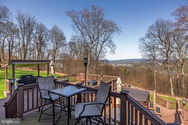 1299 EDISON HEIGHTS RD, Sunbury, PA 17801