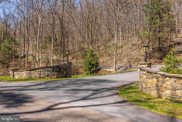1299 EDISON HEIGHTS RD, Sunbury, PA 17801
