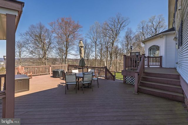 1299 EDISON HEIGHTS RD, Sunbury, PA 17801