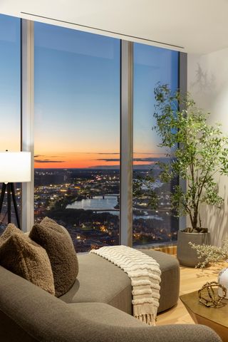255 Hennepin Avenue 3404, Minneapolis, MN 55401