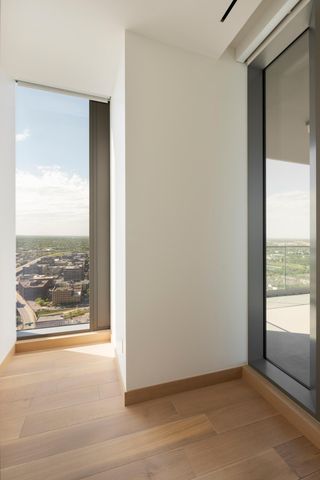 255 Hennepin Avenue 3404, Minneapolis, MN 55401