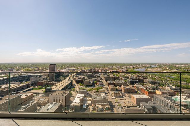 255 Hennepin Avenue 3404, Minneapolis, MN 55401