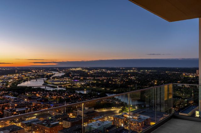 255 Hennepin Avenue 3404, Minneapolis, MN 55401