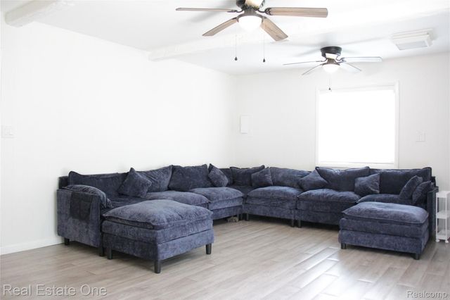 28051 Stuart Avenue, Southfield, MI 48076