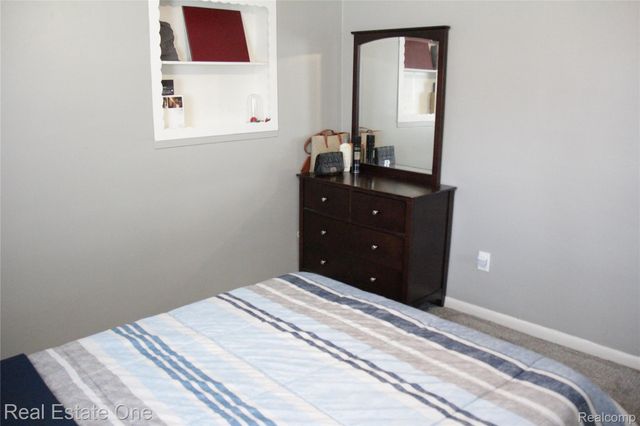 28051 Stuart Avenue, Southfield, MI 48076