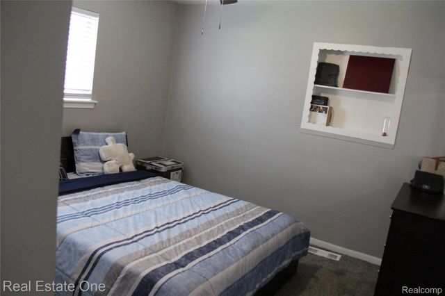 28051 Stuart Avenue, Southfield, MI 48076