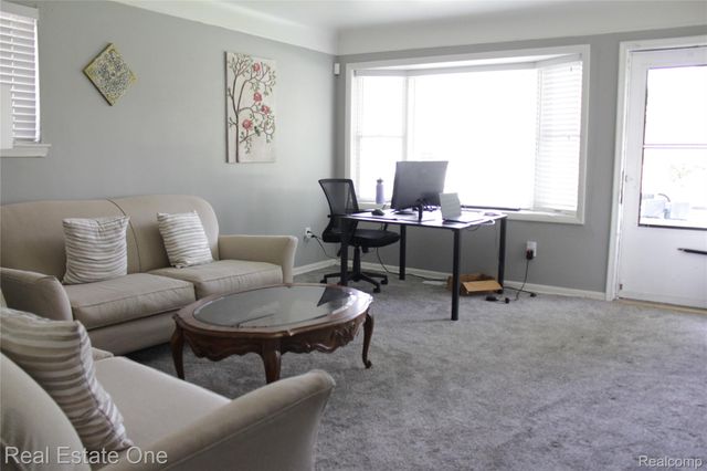 28051 Stuart Avenue, Southfield, MI 48076