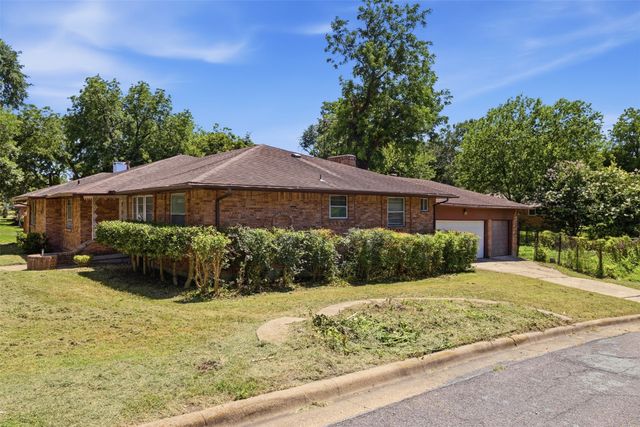 6607 Autumn Woods Trail, Dallas, TX 75232
