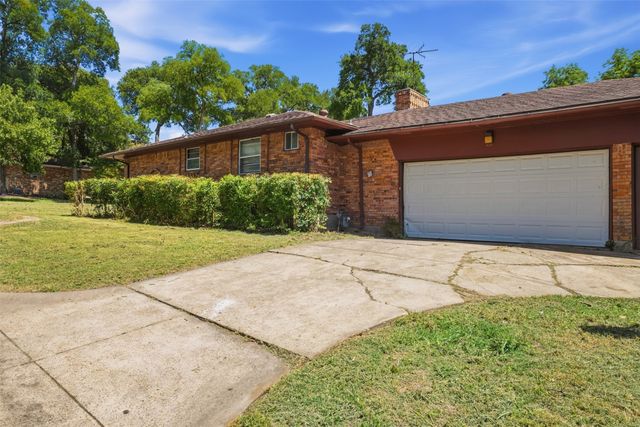 6607 Autumn Woods Trail, Dallas, TX 75232
