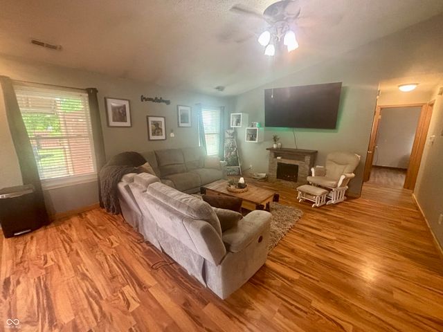1157 Fielding Lane, Franklin, IN 46131