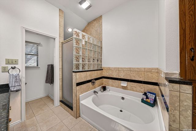 2030 Oak Crown, San Antonio, TX 78232