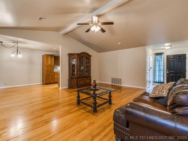 9208 E 93rd Street, Tulsa, OK 74133