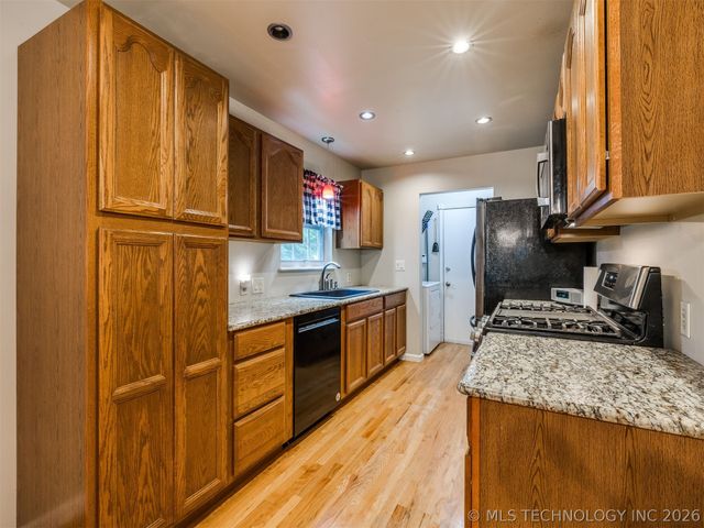9208 E 93rd Street, Tulsa, OK 74133