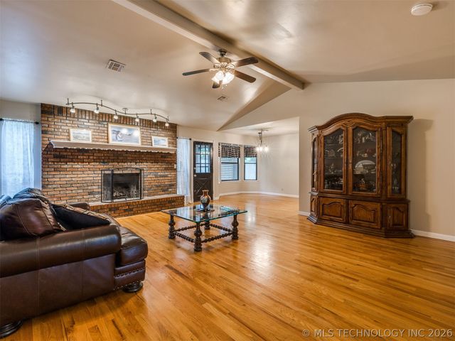 9208 E 93rd Street, Tulsa, OK 74133