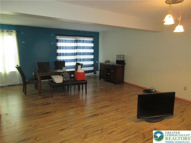 1289 Forest Road, Whitehall Twp, PA 18052