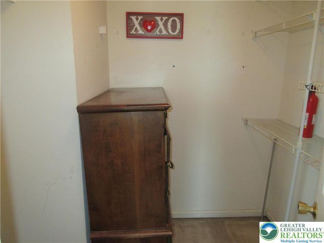 1289 Forest Road, Whitehall Twp, PA 18052