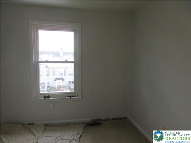 1289 Forest Road, Whitehall Twp, PA 18052