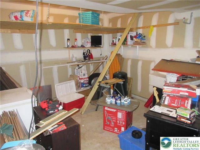 1289 Forest Road, Whitehall Twp, PA 18052